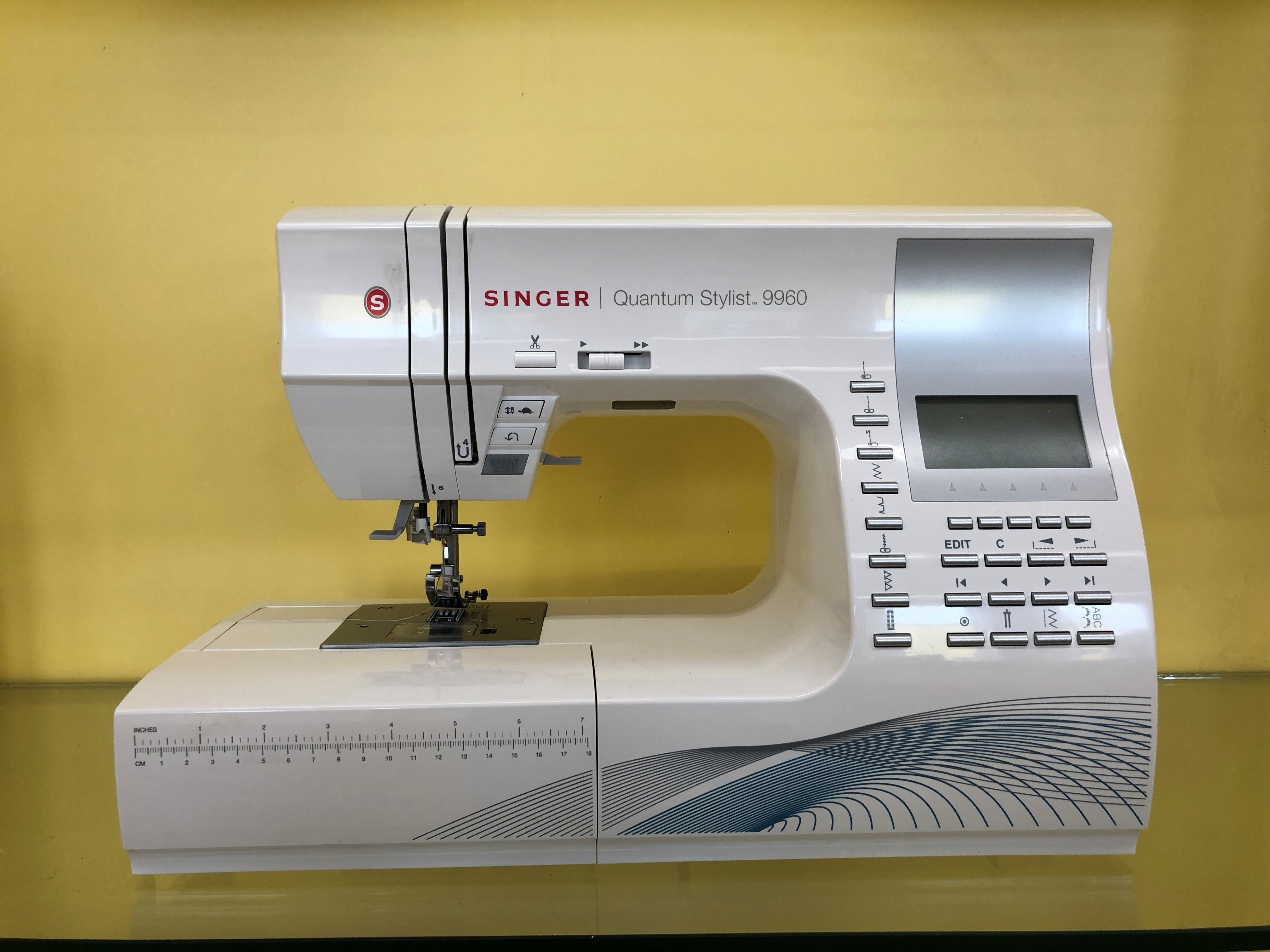 SINGER Quantum Stylist 9960 Gebrauchtgerät